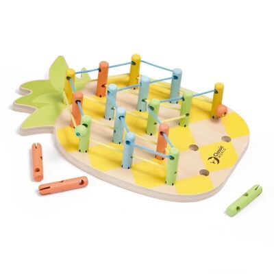 Gioco del papillon con l'ananas