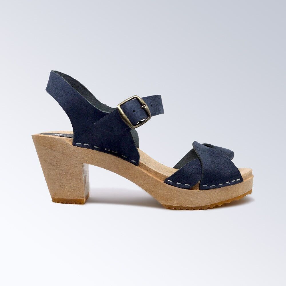 Zoccolo sandalo con fasce intrecciate in pelle scamosciata blu navy