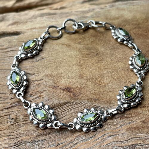 Kimaya - Silver bracelet with green Peridot - sterling silver 925 - Gemstone