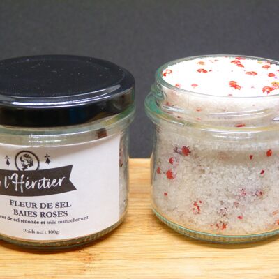 Flor de sal con granos de pimienta rosa