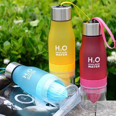 H2O WATER: Bottiglia Detox Con Infusore Alla Frutta - 650 ML