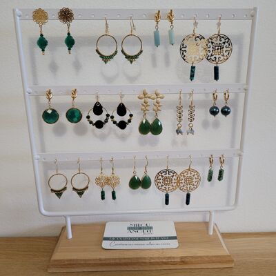 Collection of 14 green tone earrings