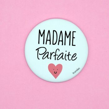 Magnet décapsuleur Madame Parfaite - cadeau anniversaire, mariage, humour, famille, apéro 1