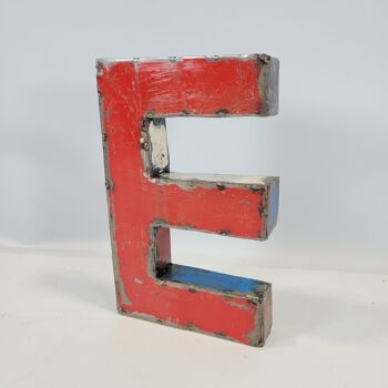 Lettre "E" | Chiffre « 3 » fabriqué à partir de barils de pétrole recyclés | 22 ou 50 cm | Couleurs différentes 1