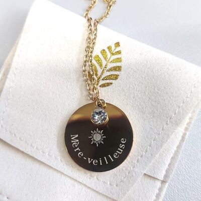 PACK of 12 Engraved Mom Medallion Necklaces 18K Gold Plated Swarovski Crystal €11 each