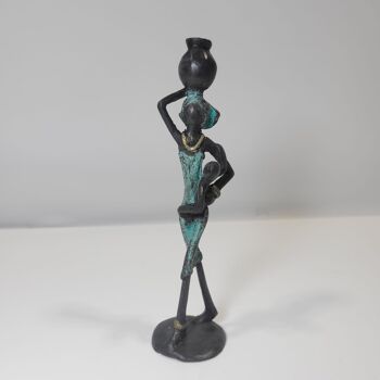 Sculpture en bronze "Femme avec enfant et cruche" de Issouf | différentes tailles et couleurs 5