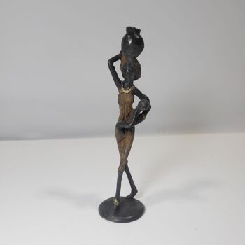 Sculpture en bronze "Femme avec enfant et cruche" de Issouf | différentes tailles et couleurs 8