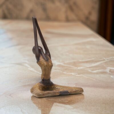 Sculpture en bronze yoga "Adeline" | par Hamidou | différentes couleurs et tailles