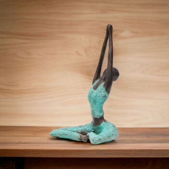 Sculpture en bronze yoga "Adeline" | par Hamidou | différentes couleurs et tailles 3