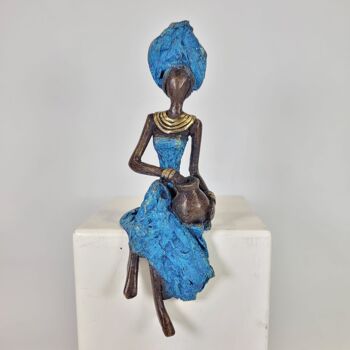 Sculpture en bronze "Femme assise avec amphore" de Soré | différentes tailles et couleurs 3