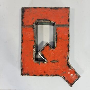 Lettre "Q" fabriquée à partir de barils de pétrole recyclés | 22 ou 50 cm | Couleurs différentes 15