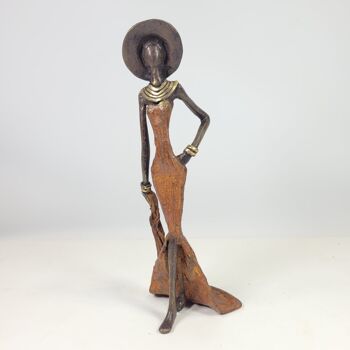 Sculpture en bronze "Femme élégante au chapeau" de Soré | différentes tailles et couleurs 10