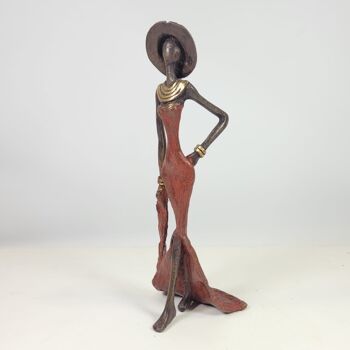 Sculpture en bronze "Femme élégante au chapeau" de Soré | différentes tailles et couleurs 11