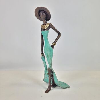 Sculpture en bronze "Femme élégante au chapeau" de Soré | différentes tailles et couleurs 23