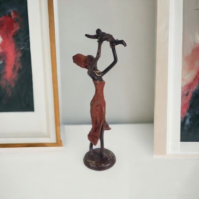 Sculpture en bronze "Bébé dans les airs" de Soré | différentes tailles et couleurs