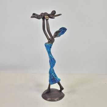 Sculpture en bronze "Bébé dans les airs" de Soré | différentes tailles et couleurs 3