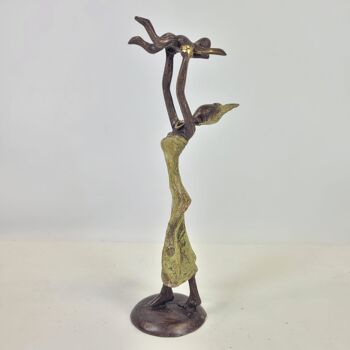 Sculpture en bronze "Bébé dans les airs" de Soré | différentes tailles et couleurs 17