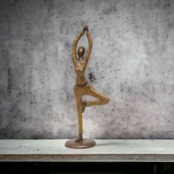 Sculpture en bronze yoga « Vrksasana » | Support à une jambe, arbre | par Hamidou | différentes couleurs et tailles 2