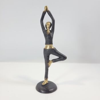 Sculpture en bronze yoga « Vrksasana » | Support à une jambe, arbre | par Hamidou | différentes couleurs et tailles 5