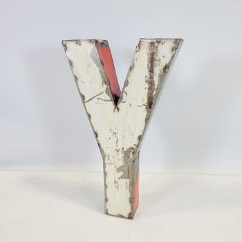 Lettre « Y » fabriquée à partir de barils de pétrole recyclés | 22 ou 50 cm | Couleurs différentes 2