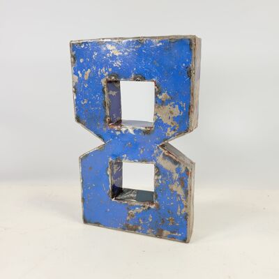 Dígito numérico "8" elaborado a partir de barriles de petróleo reciclados | 22 o 50 cm | Colores diferentes