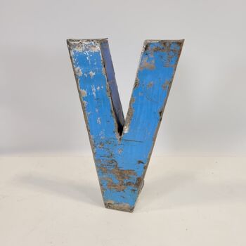 Lettre "V" fabriquée à partir de barils de pétrole recyclés | 22 ou 50 cm | Couleurs différentes 4