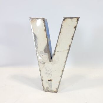 Lettre "V" fabriquée à partir de barils de pétrole recyclés | 22 ou 50 cm | Couleurs différentes 5