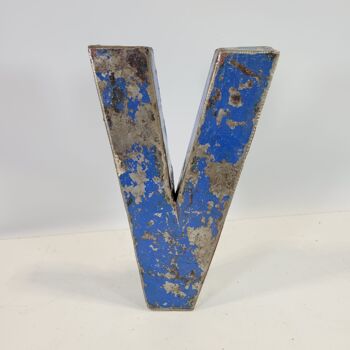 Lettre "V" fabriquée à partir de barils de pétrole recyclés | 22 ou 50 cm | Couleurs différentes 7