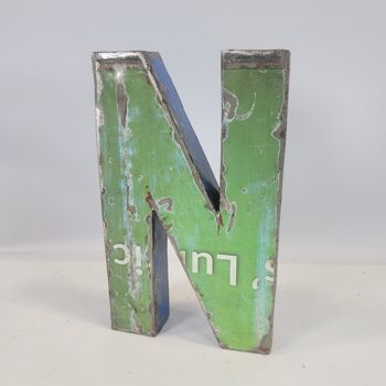 Lettre "N" fabriquée à partir de barils de pétrole recyclés | 22 ou 50 cm | Couleurs différentes 16