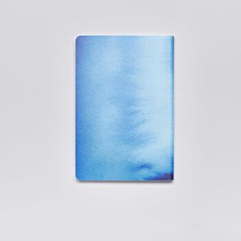 Blue Lake - Carnet Flow M - | carnet nuuna A5 | Grille de points de 3,5 mm | 176 pages numérotées | Papier de qualité supérieure 120 g | Matériel d'étiquette de jeans | produit de manière durable en Allemagne 4