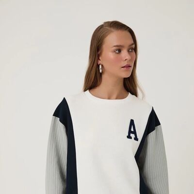 Contrasting Style Blouse/Sweatshirt - SAKO