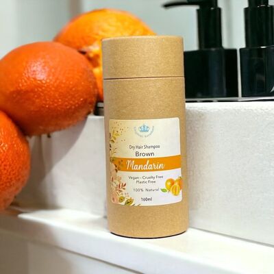 Trockenes Haarshampoo Braun mit ätherischem Mandarinenöl
