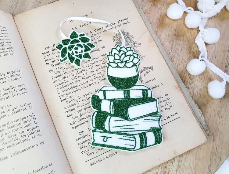 Bookmark - Books and Plant
