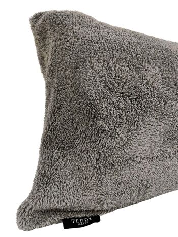 Housse de coussin de corps en molleton gris Teddy 4