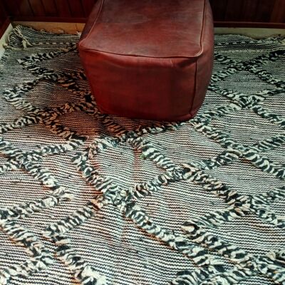 Alfombra Zanafi Kilim con múltiples rombos en lana natural tejida a mano