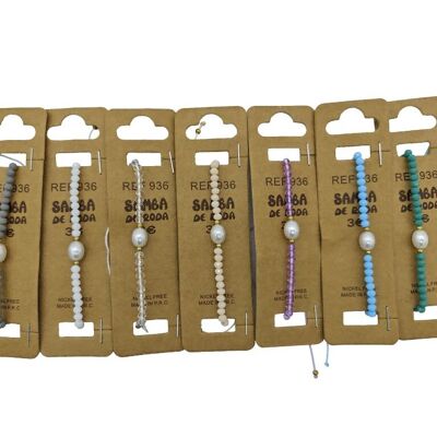 Lotto di 35 braccialetti colorati con perline perlate