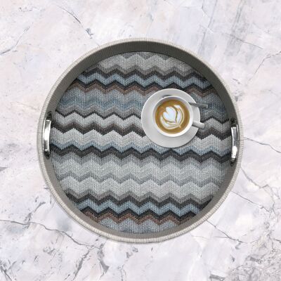 Round tray blue with zigzag pattern with stainless steel handles