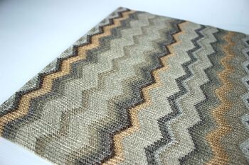 Chemin de table motif zigzag marron 150 cm de long simili cuir 2