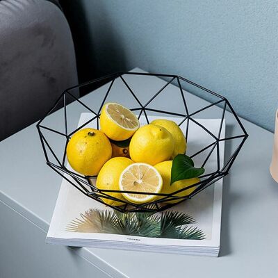 Black metal basket for fruits and vegetables. Dimension: 27x14.5x8cm LM-329