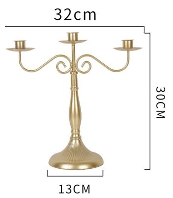 Bougeoir décoratif triple rétro en métal de couleur or. Dimension : 13x32x30cm SD-177 2