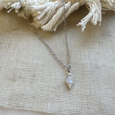 Anita moonstone necklace with silver chain
