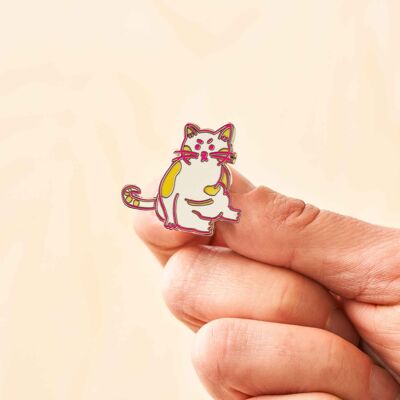 Pin de esmalte de gato diario - Sentado