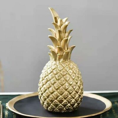 Ananas décoratif en résine dorée. Dimension : 9x25cm / 520gr SD-184G