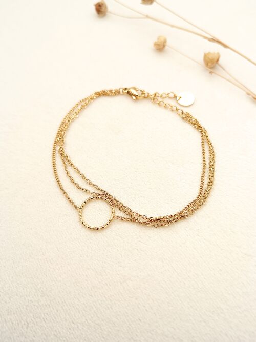Bracelet triple chaîne dorée avec cercle