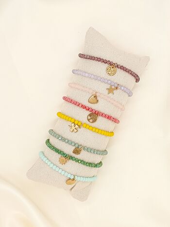 Lot de 8 bracelets elastiques colorés avec pendentifs 1