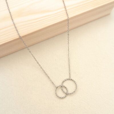 Collier argenté double cercle entremêlés