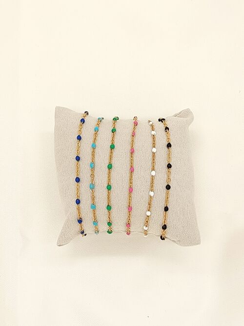 Lot de 6 bracelets chaîne dorée colorés sur coussin