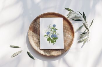 Carte postale plage lavande bouquet bleu blanc, certifiée FSC 4