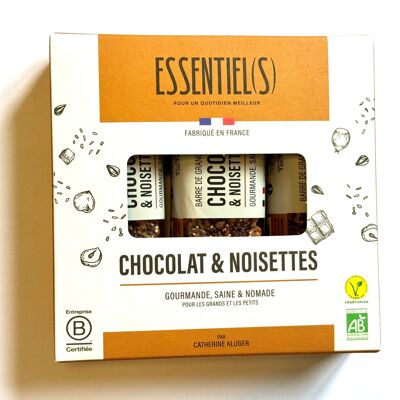 Schokoladen- und Haselnuss-Müsliriegel in Kartons mit 12 Kisten zu je 3 Riegeln à 40 g