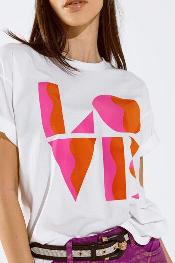 Camiseta con estampado digital art déco LOVE en blanco 5